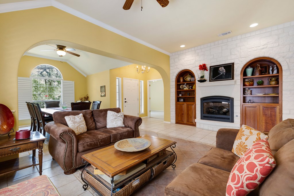 This is the Colorado floor plan. One of the largest homes in HHC. Heri – image 8