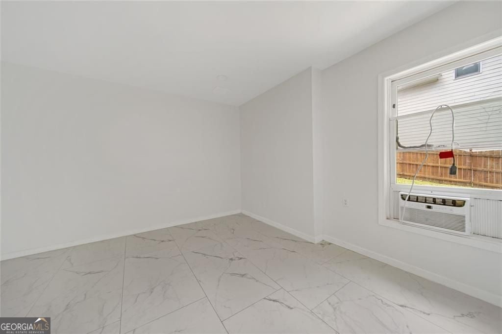 Just listed in the sought-after Arbors at Old Peachtree subdivision! T – image 21