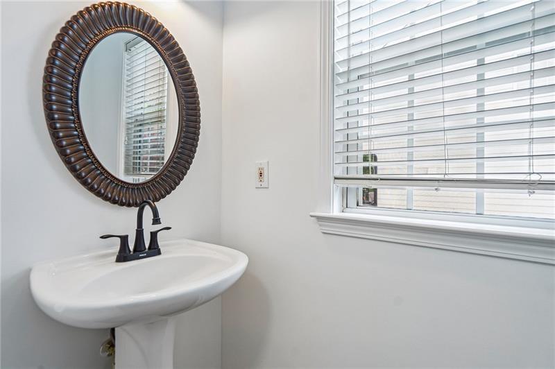 Welcome to Grandview, one of Suwanees most desirable communities, wher – image 19