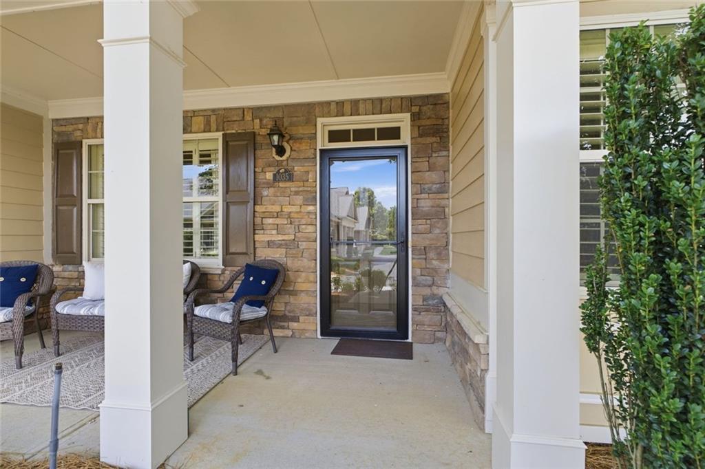 Welcome to this lovely home in the highly sought-after Orchards of Bra – image 5