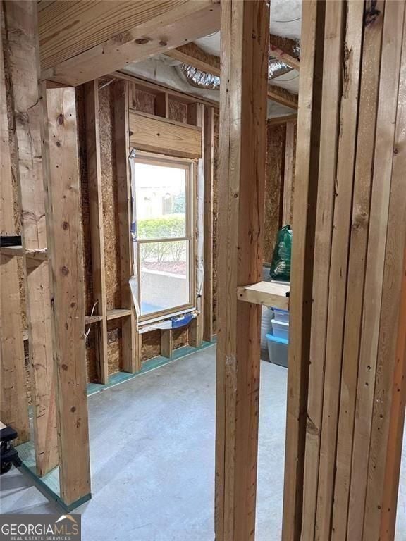 $5000 to BUYERS closing costs with acceptable offer! Beautiful east fa – image 31