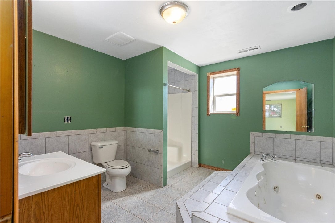 DONT MISS THIS AMAZING OPPORTUNITY! 2.29 acres with no restrictions we – image 16