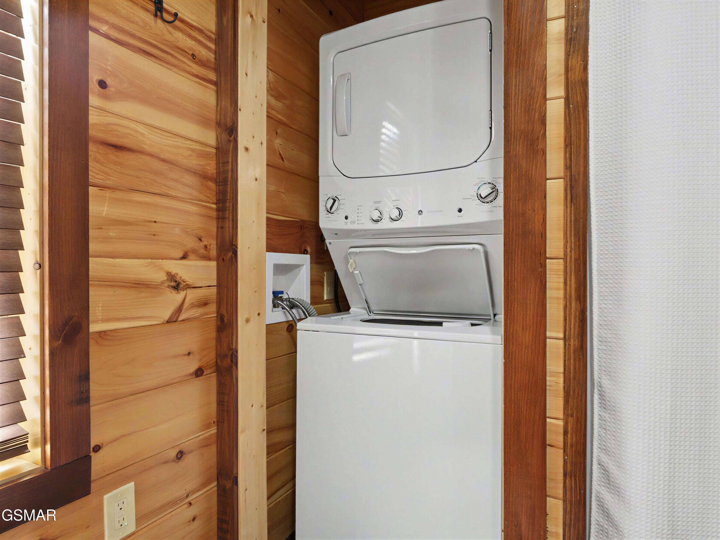 223 223 Chimney Tops Way, Gatlinburg, Tennessee, 37738, USA, 2 Bedrooms Bedrooms, ,2 BathroomsBathrooms,Residential,For Sale,223 Chimney Tops Way,a6abbcc5-056a-450e-914a-01a914