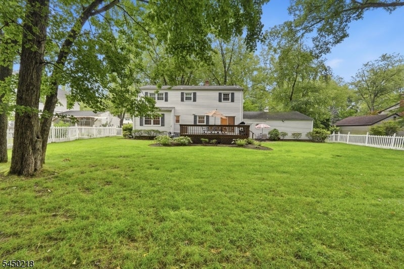 18 18 Druid Hill Dr, Parsippany-Troy Hills Twp., New Jersey, 07054, USA, 4 Bedrooms Bedrooms, ,3 BathroomsBathrooms,Residential,For Sale,18 Druid Hill Dr,4043957