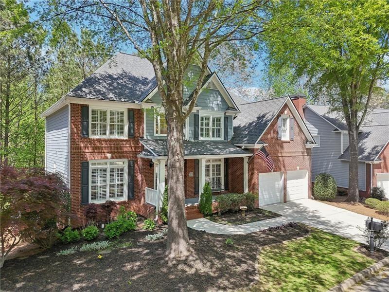 This beautiful home located on a cul-de-sac backs up to a private wood – image 59