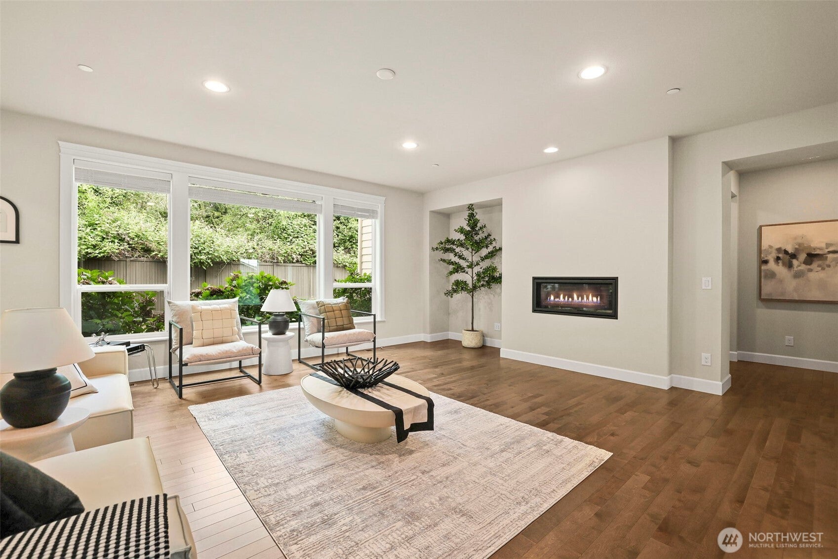 Welcome to this beautifully designed Sagebrook Lane home in Bothell Ca – image 3
