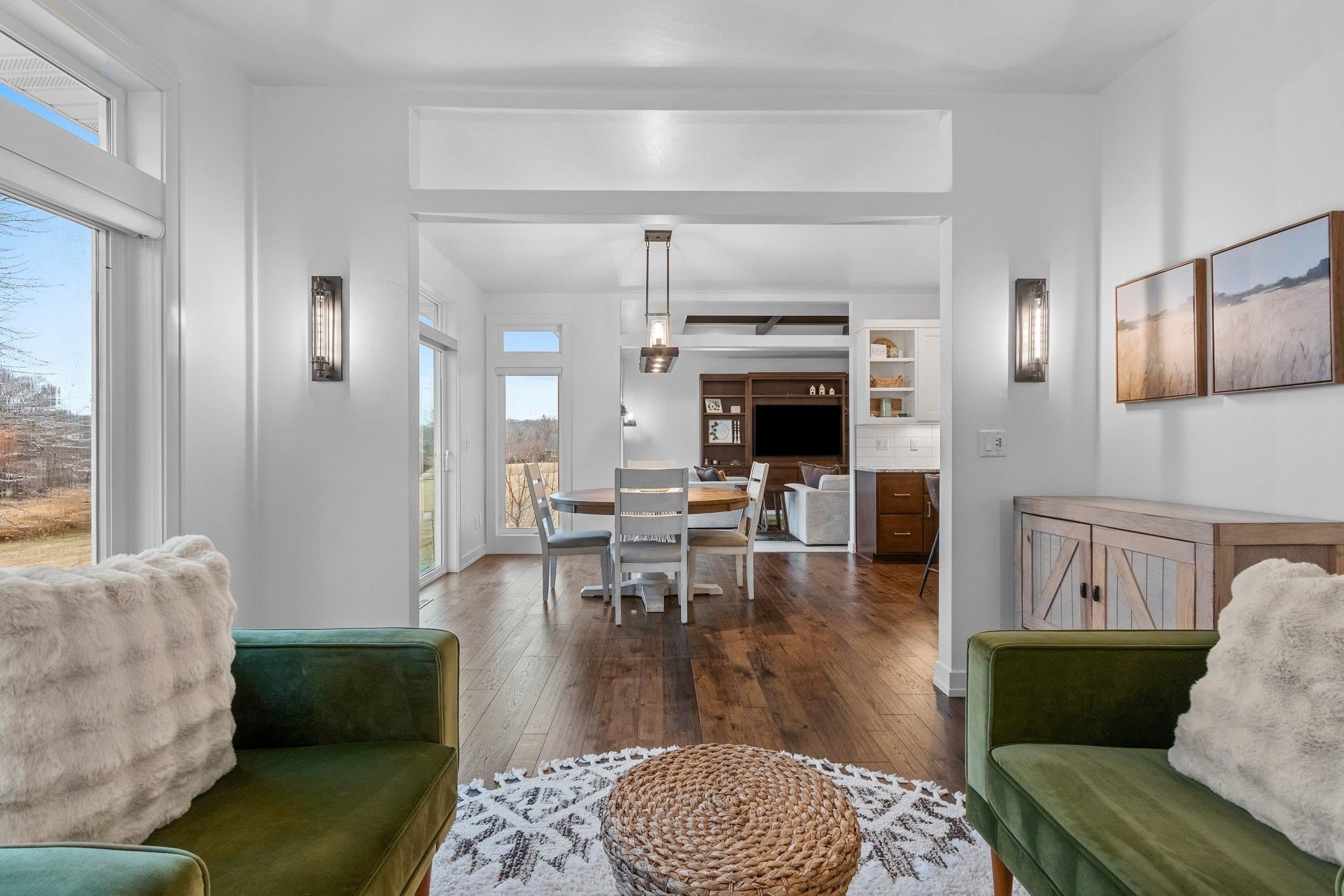 2875 2875 STONE CREEK Circle, SUAMICO, Wisconsin, 54313-9107, USA, 5 Bedrooms Bedrooms, ,4 BathroomsBathrooms,Residential,For Sale,2875 STONE CREEK Circle,7251169f-7e5c-4250-b469-36489d