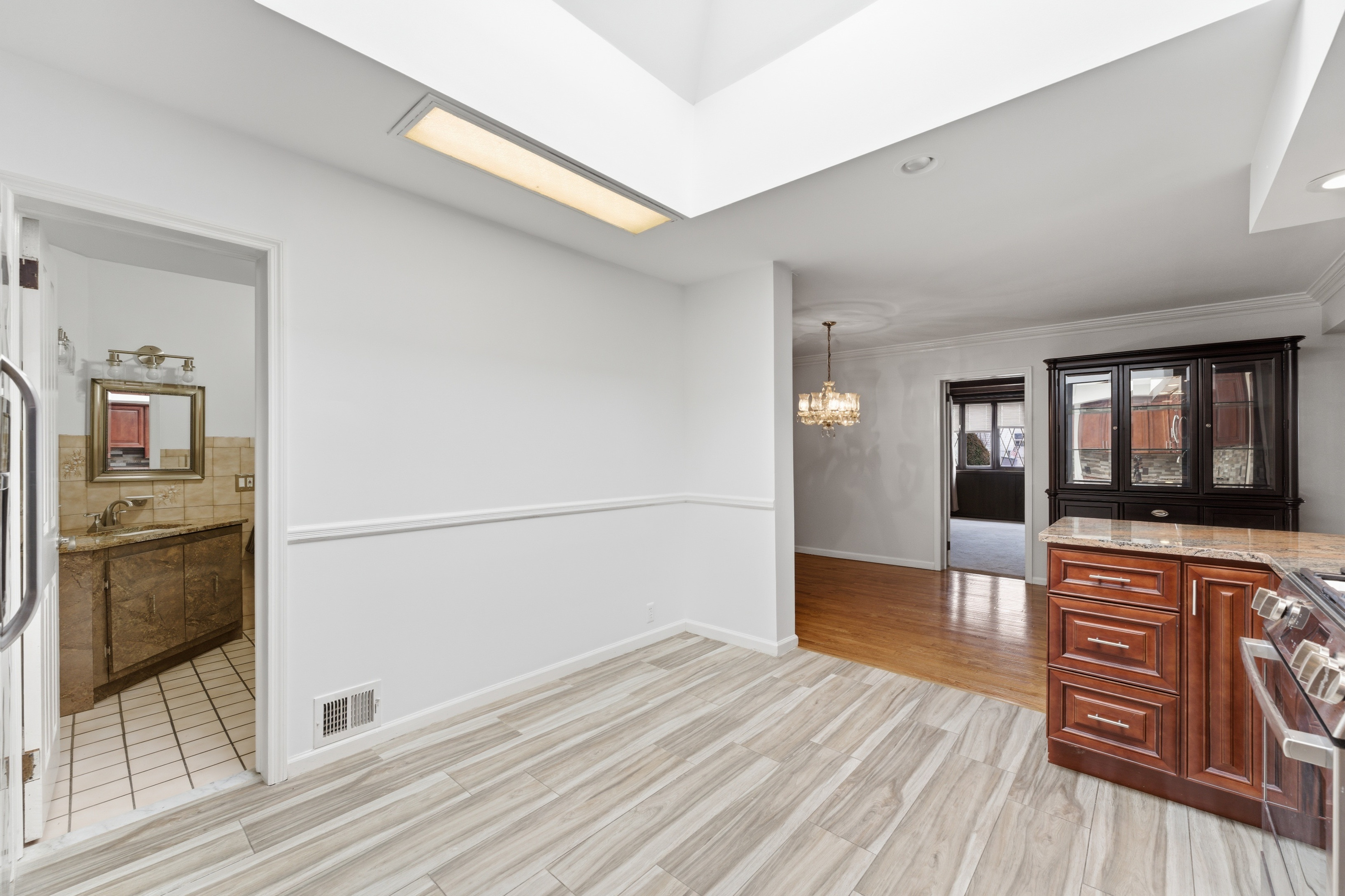 229 229 Centre Avenue, Secaucus, New Jersey, 07094, USA, 4 Bedrooms Bedrooms, ,2 BathroomsBathrooms,Residential,For Sale,229 Centre Avenue,26004821