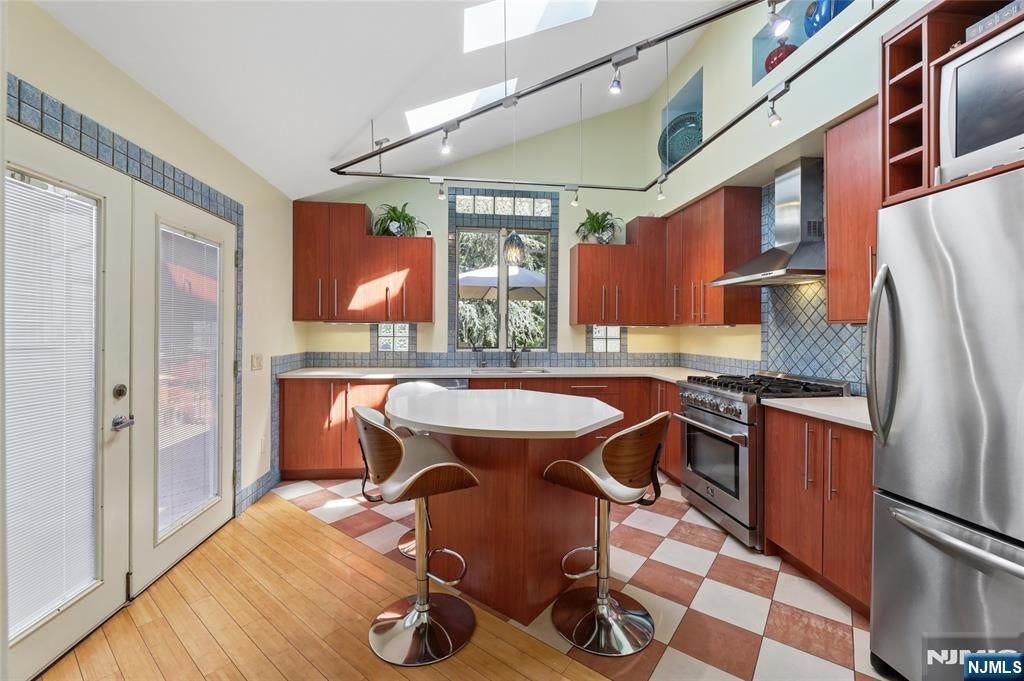 29-07 Fair Lawn Avenue, Fair Lawn, New Jersey, 07410, USA, 4 Bedrooms Bedrooms, ,4 BathroomsBathrooms,Residential,For Sale,29-07 Fair Lawn Avenue,26016016