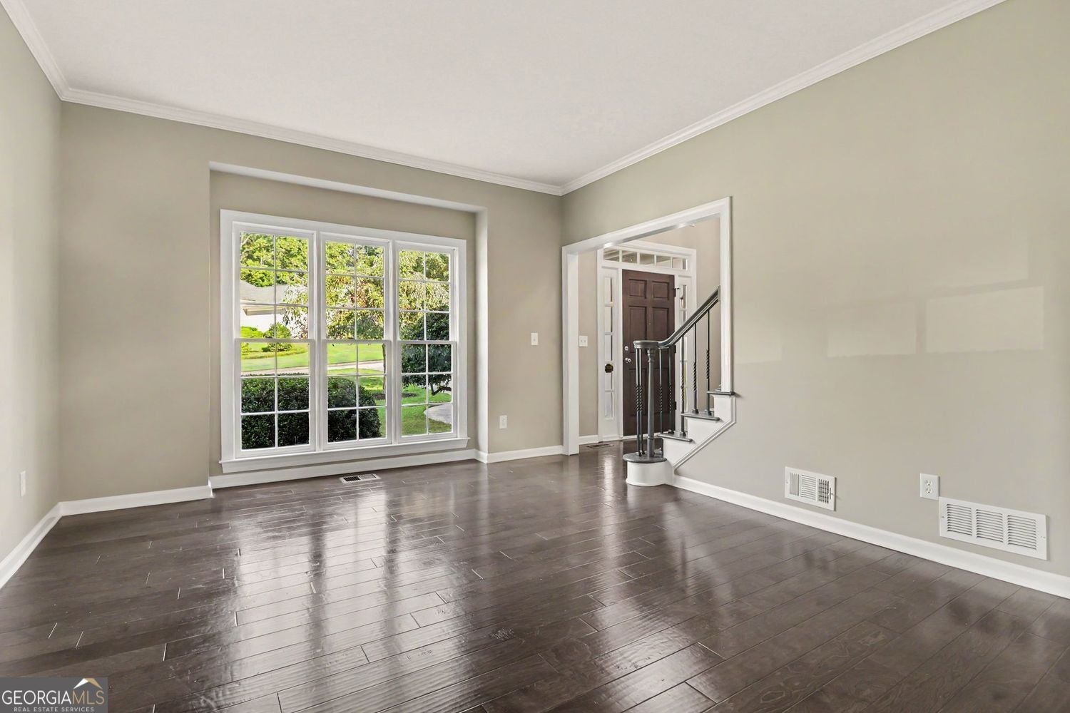 Welcome to a beautifully renovated home featuring a fully finished bas – image 6