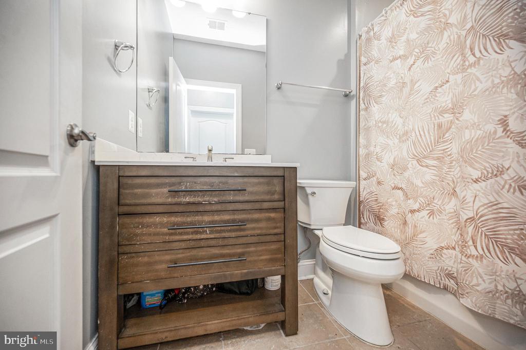 9 9 Sutter Drive, Fredericksburg, Virginia, 22405, USA, 5 Bedrooms Bedrooms, ,5 BathroomsBathrooms,Residential,For Sale,9 Sutter Drive,6112093a-7c20-4b1f-b5cb-6f9b80