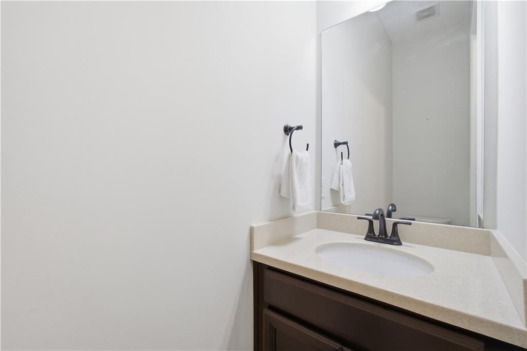 Tucked away in the quiet and welcoming 24-unit community of Brandly Ha – image 12