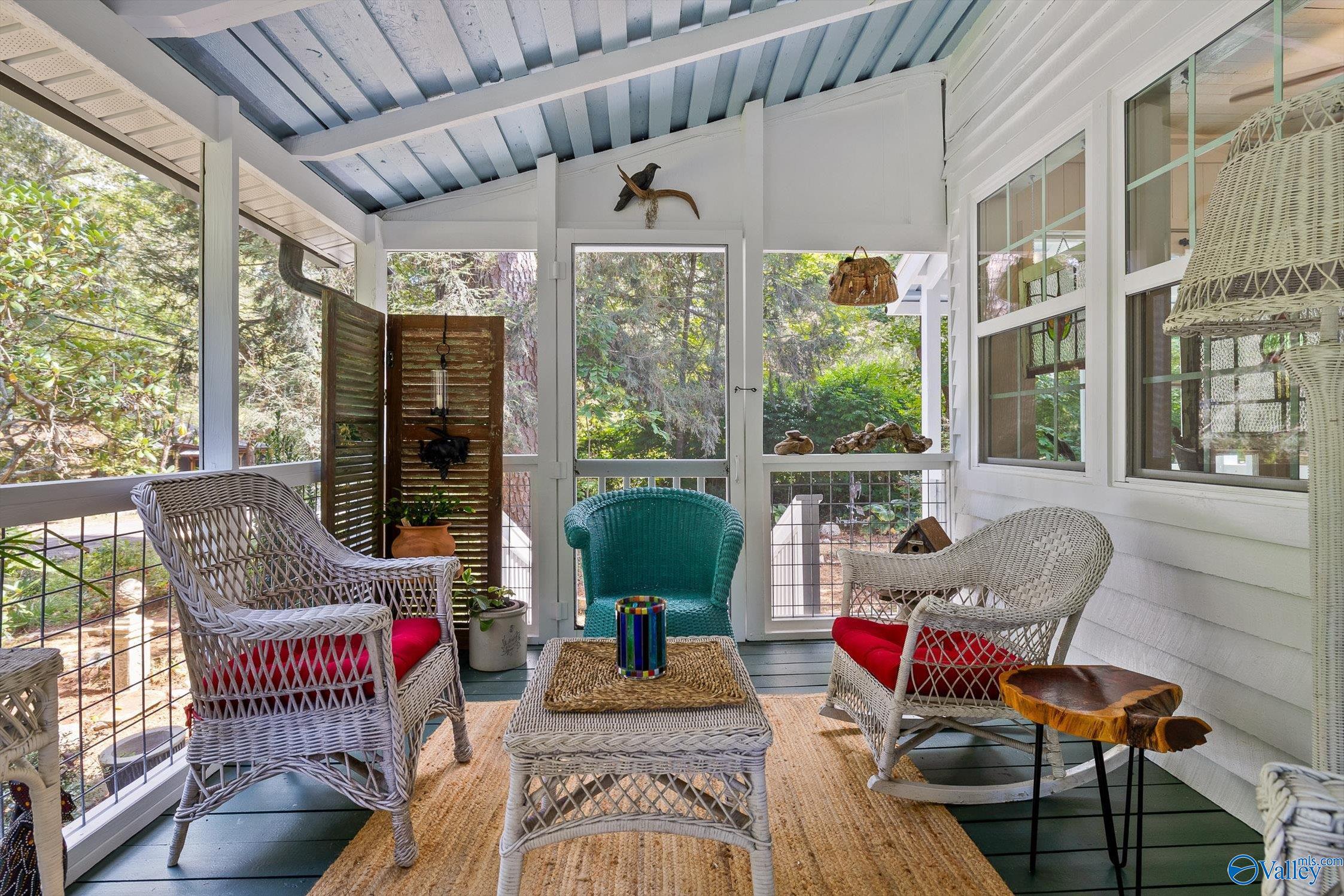 Irreplaceable Mentone charm meets thoughtful updates. Built in 1935, t – image 39