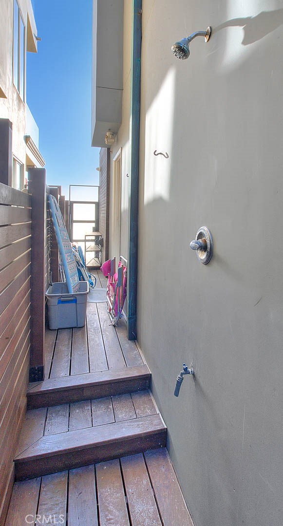 99 99 A Surfside, Surfside, California, 90743, USA, 4 Bedrooms Bedrooms, ,4 BathroomsBathrooms,Residential,For Sale,99 A Surfside,CV26025098