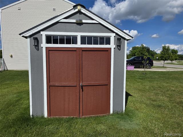 16543 16543 Bedington Drive, Fenton Twp, Michigan, 48451, USA, 4 Bedrooms Bedrooms, ,3 BathroomsBathrooms,Residential,For Sale,16543 Bedington Drive,20261030848