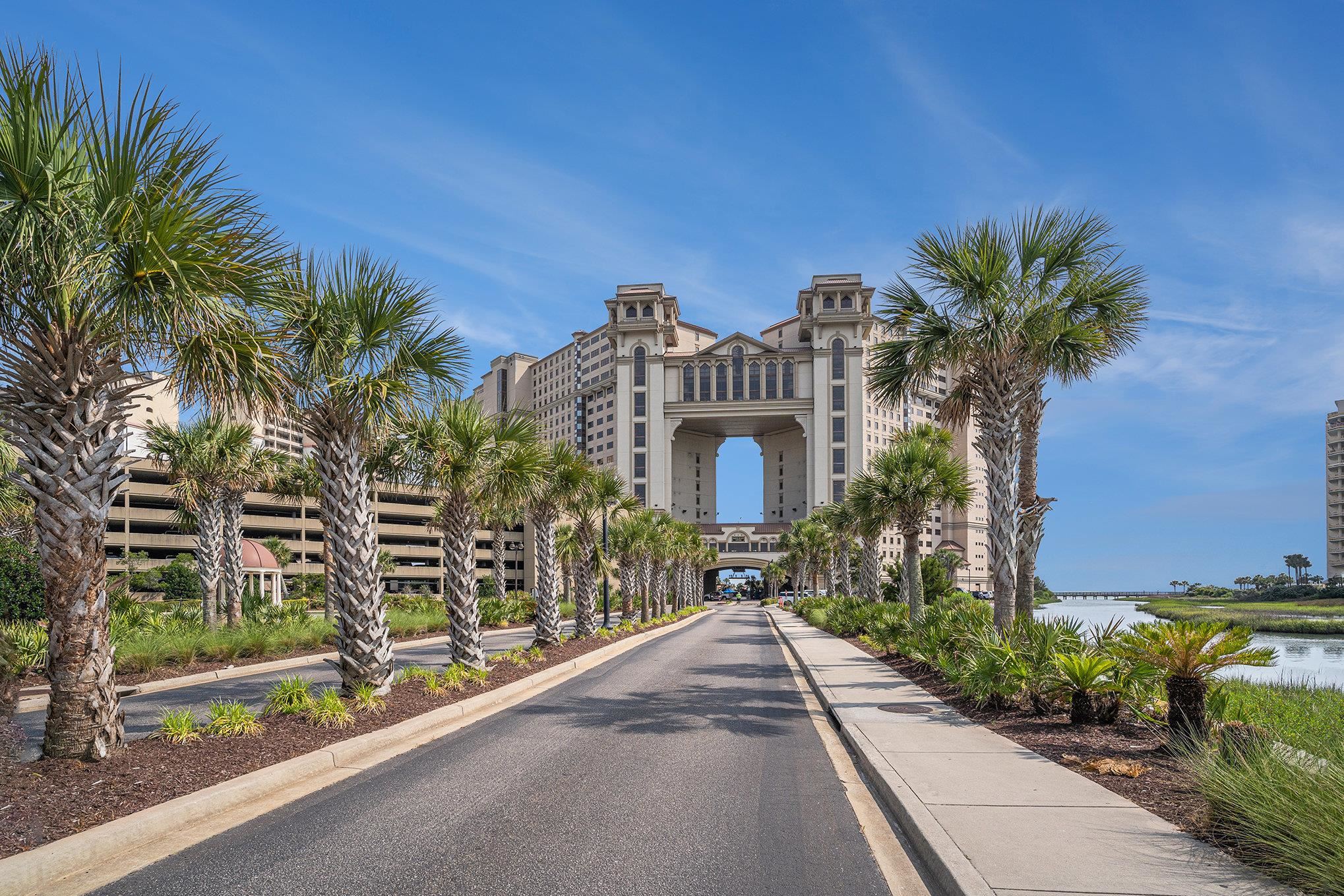 Experience upscale oceanfront living in this impeccably maintained 1-b – image 2