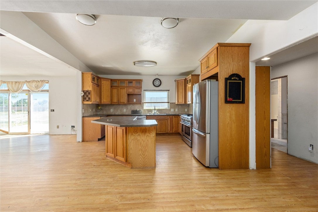 DONT MISS THIS AMAZING OPPORTUNITY! 2.29 acres with no restrictions we – image 3