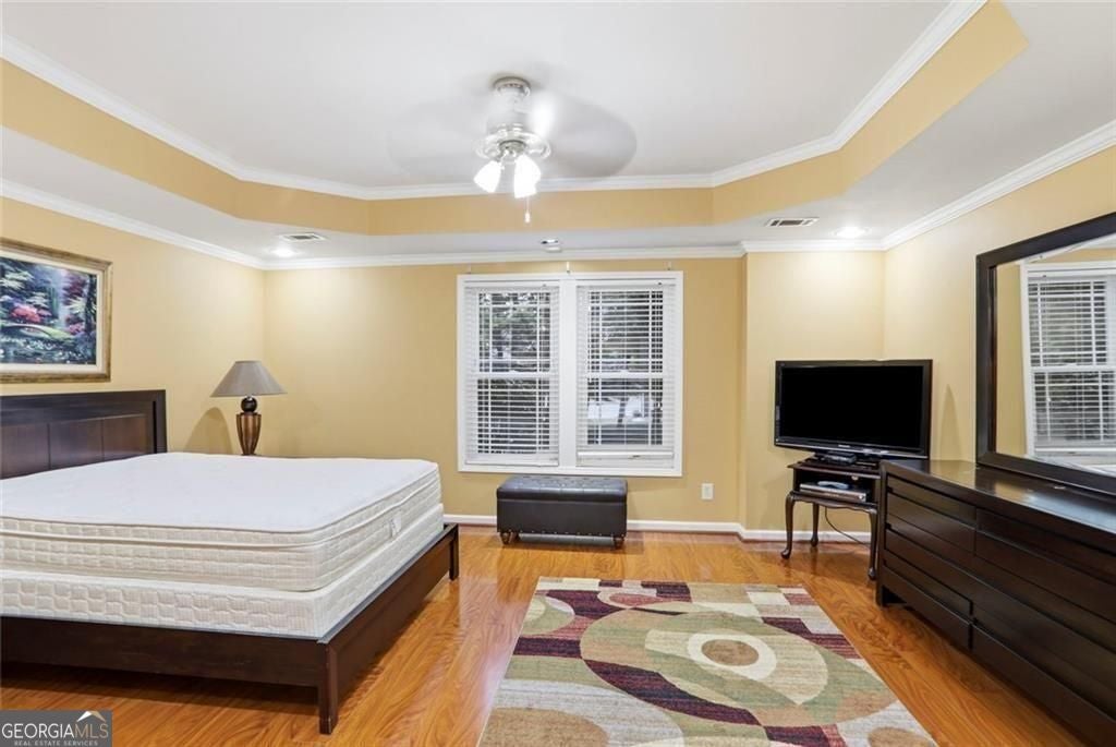Seller willing to contribute up to $15,000 in seller concessions with – image 32