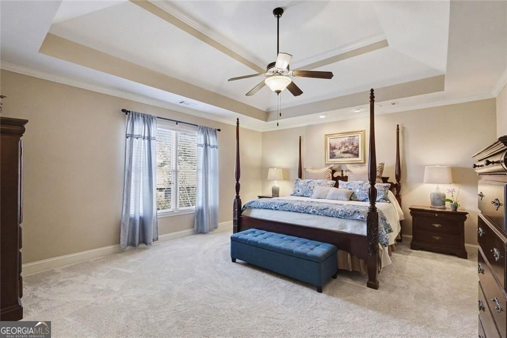 $5000 to BUYERS closing costs with acceptable offer! Beautiful east fa – image 17