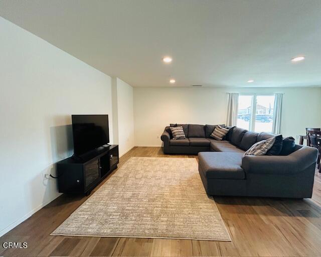 4045 4045 Aurora Way, Piru, California, 93040, USA, 3 Bedrooms Bedrooms, ,3 BathroomsBathrooms,Residential,For Sale,4045 Aurora Way,V1-35073