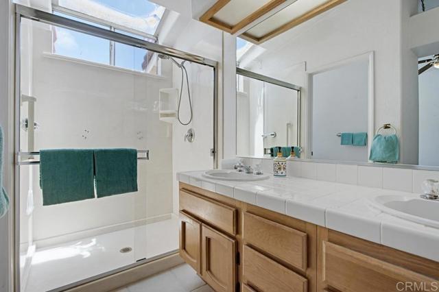2194 2194 Luz Wy, Oceanside, California, 92056, USA, 3 Bedrooms Bedrooms, ,2 BathroomsBathrooms,Residential,For Sale,2194 Luz Wy,NDP2604585