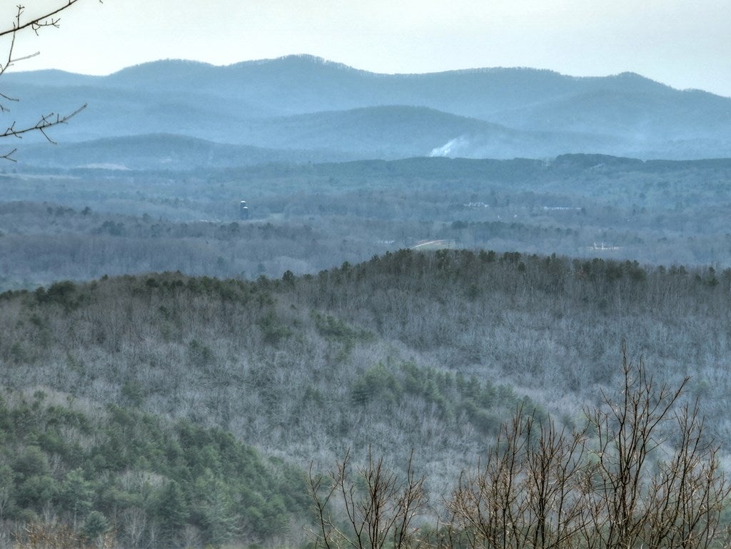 Spectacular “Top of the Mountain” Long-Range Views showcases Several M – image 6