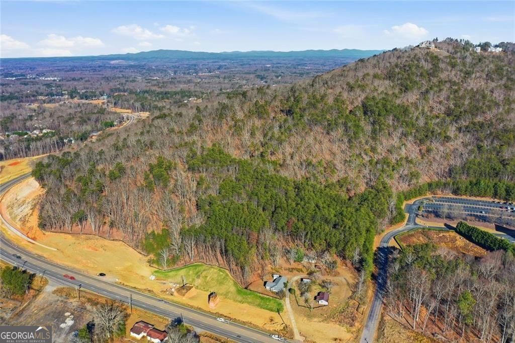 A mountain retreat in the heart of Forsyth. This extraordinary 6+ acre – image 7