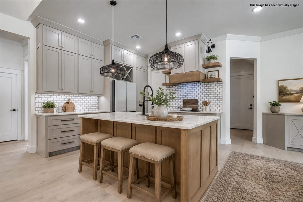 Amid the wooded charm of Arcadia, 12925 Broken Arrow offers a perfect – image 12