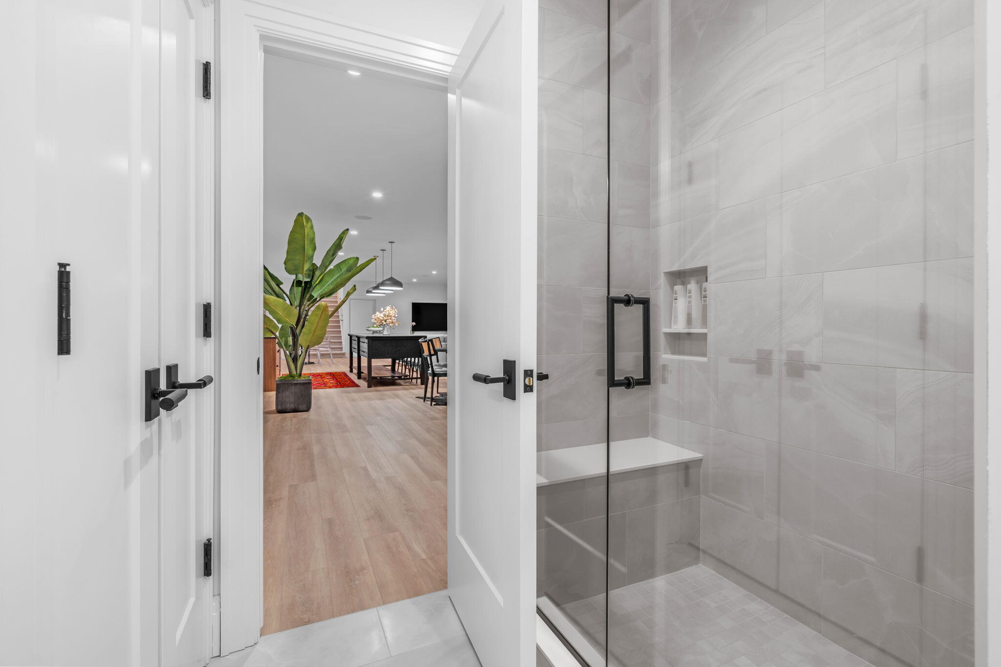 Behind the private gates of Gaslight Estates sits this exceptional, cu – image 37