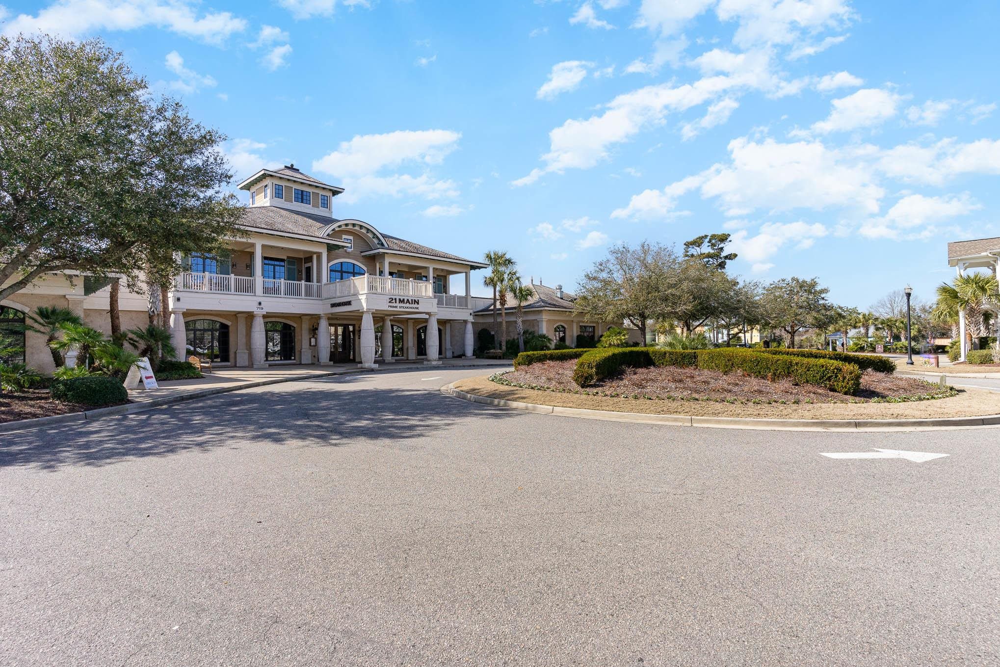 Experience upscale oceanfront living in this impeccably maintained 1-b – image 36
