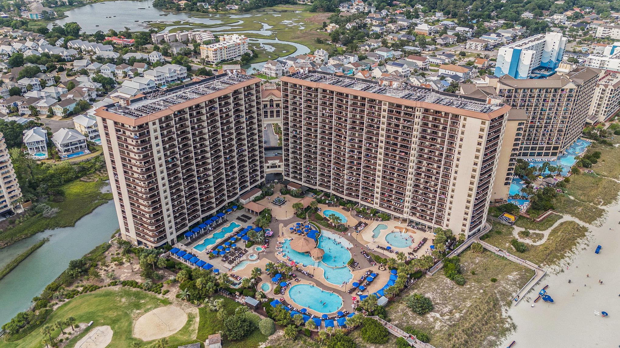 Experience upscale oceanfront living in this impeccably maintained 1-b – image 40