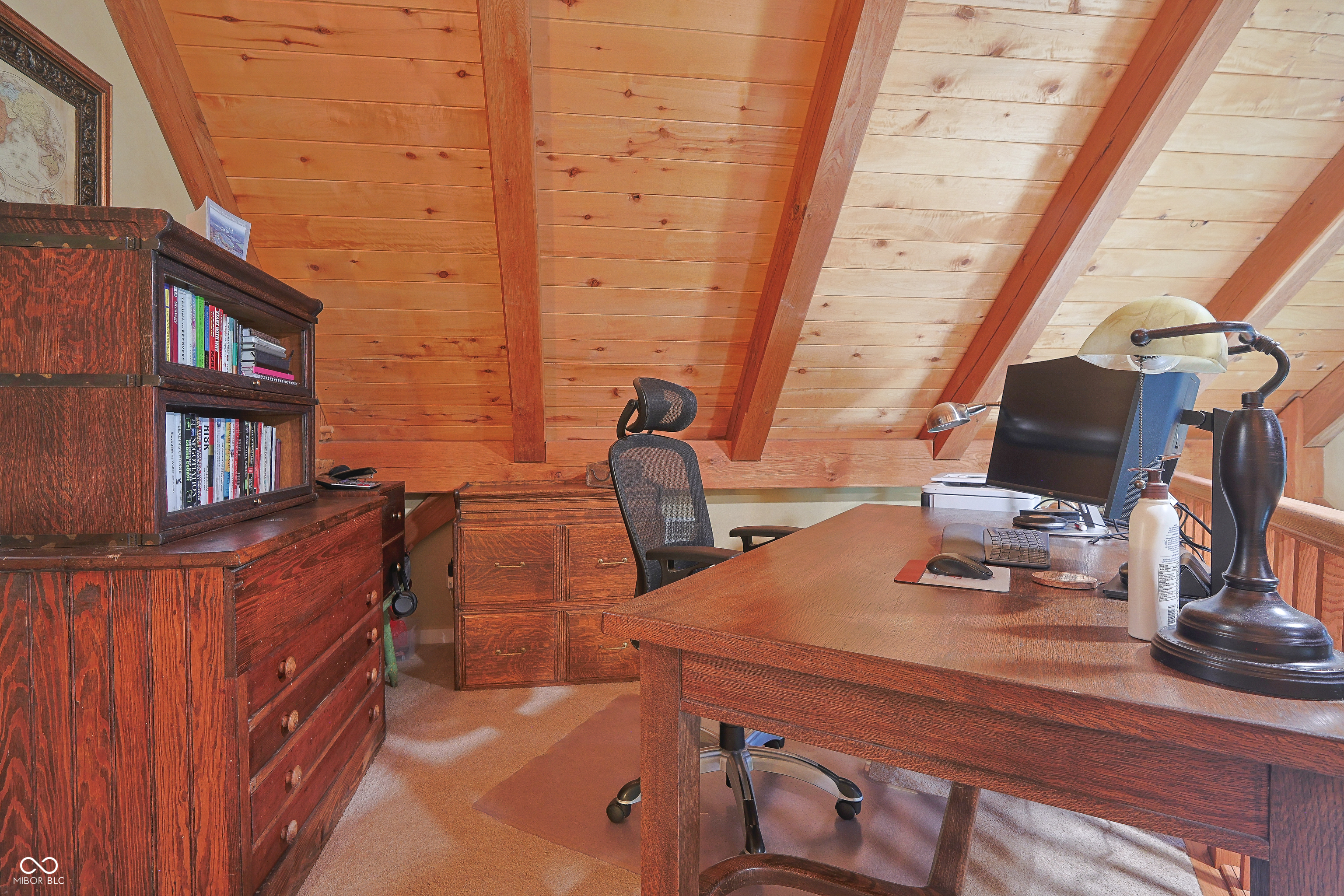 Custom red oak timber-frame home with Lake Monroe views, located in Sa – image 37