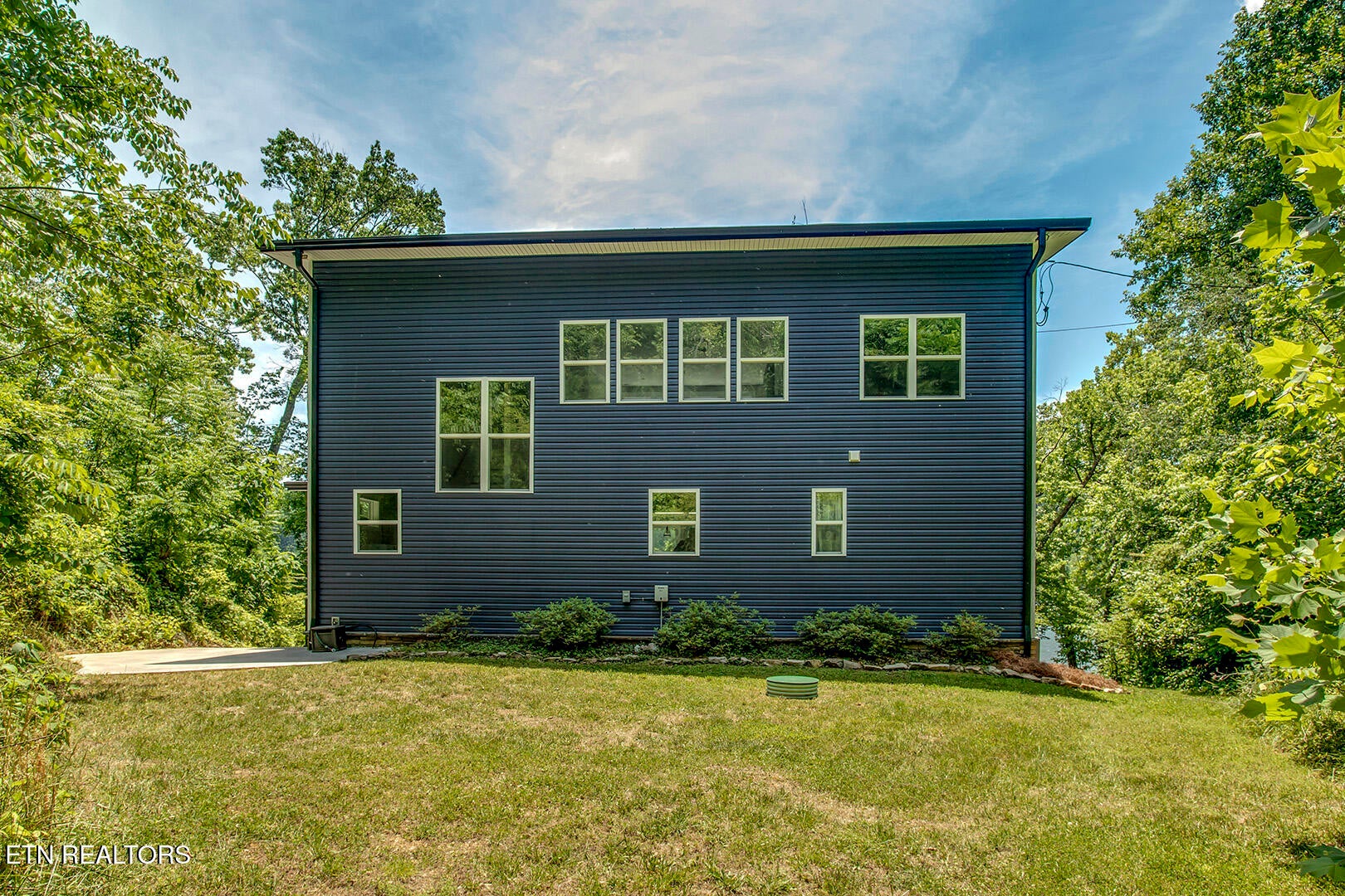 880 880 Skyline Drive, Harriman, Tennessee, 37748, USA, 3 Bedrooms Bedrooms, ,4 BathroomsBathrooms,Residential,For Sale,880 Skyline Drive,6c9e6ce5-d78a-4ae4-a55c-fa9f55