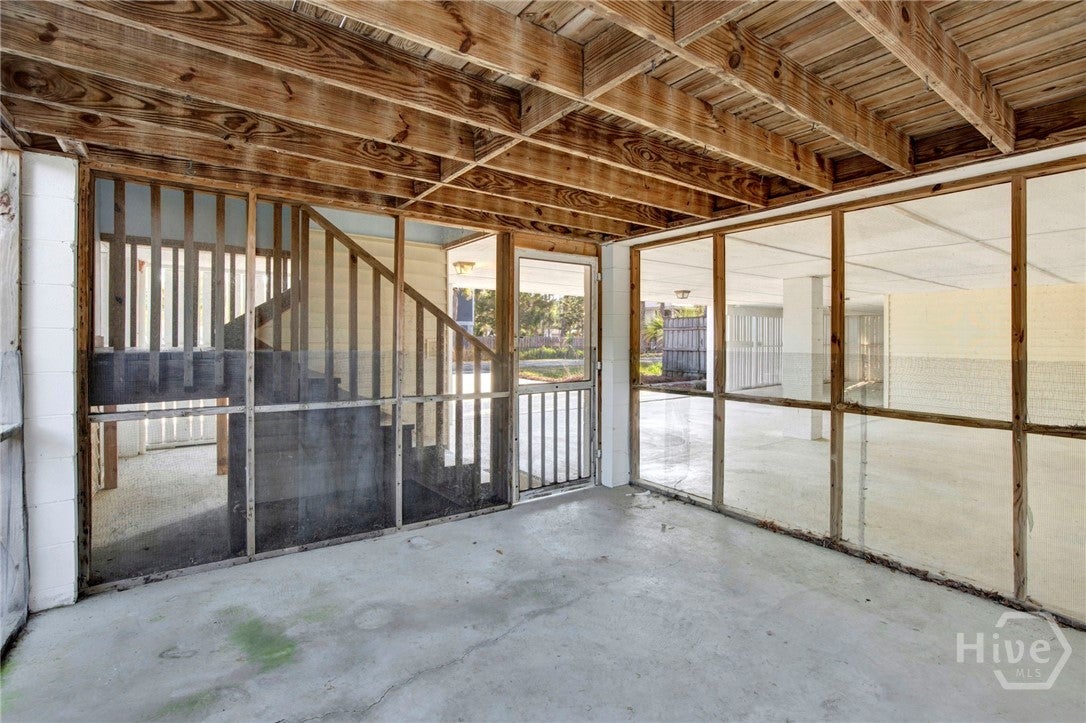Located in the heart of Tybee Island, 407 7th Street offers the perfec – image 73