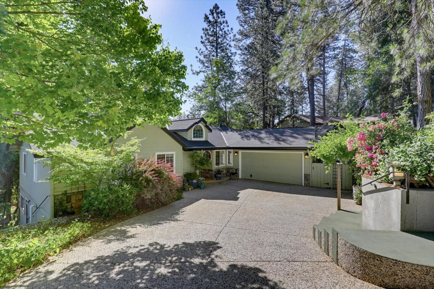 21349 21349 Leslie Drive, Grass Valley, California, 95945, USA, 4 Bedrooms Bedrooms, ,3 BathroomsBathrooms,Residential,For Sale,21349 Leslie Drive,226046586