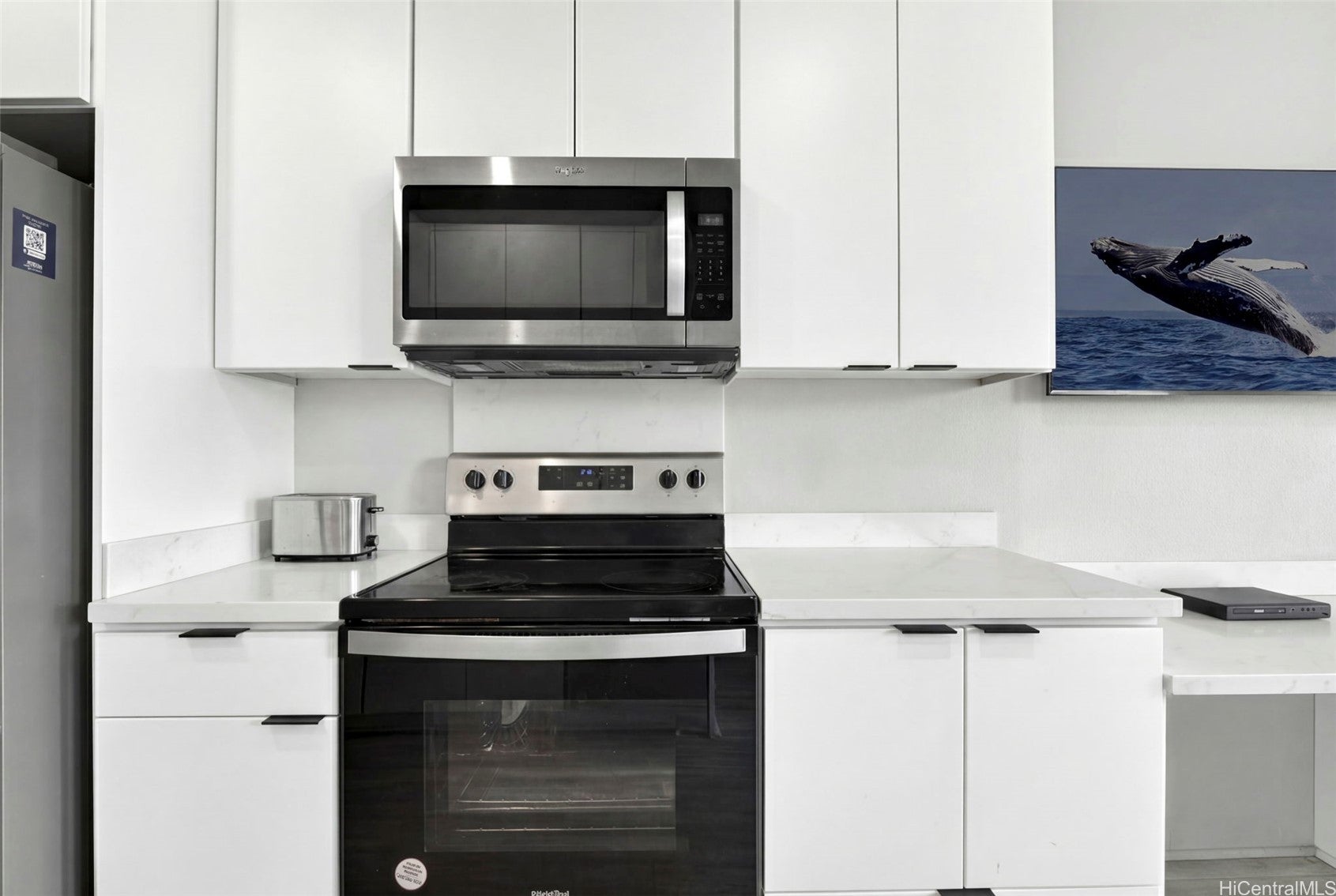 An INCREDIBLE VALUE and RARE opportunity to live, work, and play in Ho – image 7