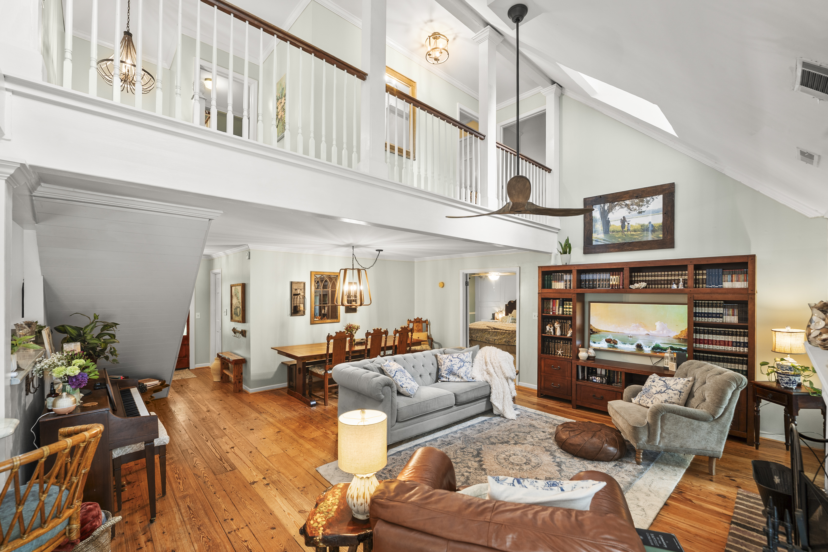 One of a kind, Lowcountry Living! This beautiful house sitting amongst – image 10