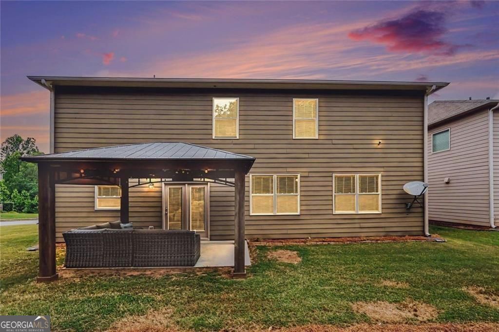 Location, location for this one, so close to the Mall of Georgia with – image 38