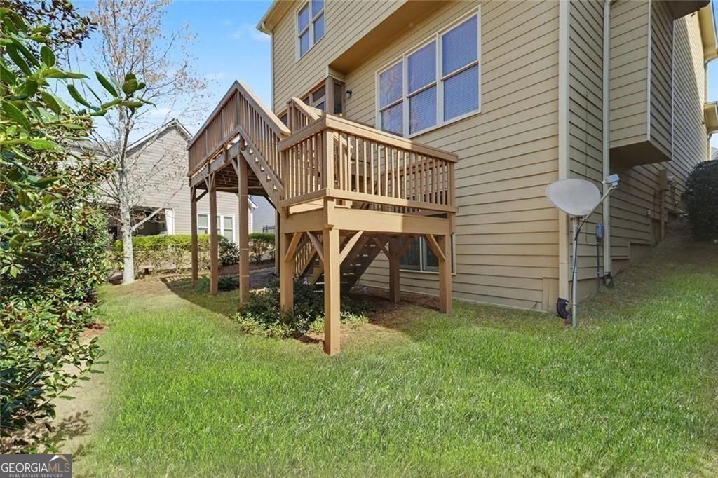 $5000 to BUYERS closing costs with acceptable offer! Beautiful east fa – image 27