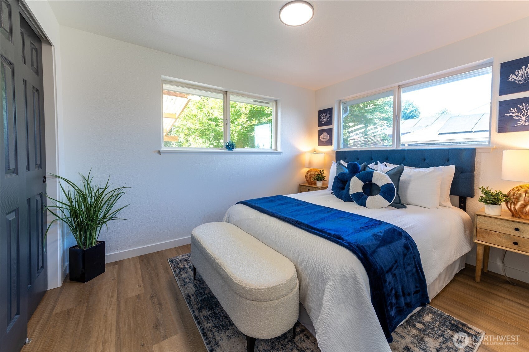 Price reduced!!! Fully remodeled in-town Snohomish with rare daylight – image 11