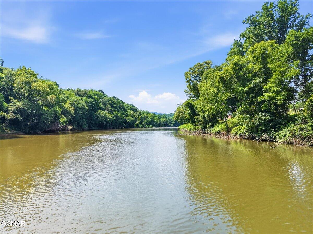 Experience the best of waterfront living in East Tennessee with this s – image 33