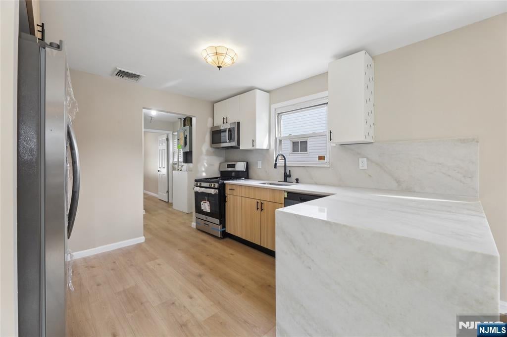 478 478 Riverside Terrace, Rutherford, New Jersey, 07070, USA, 4 Bedrooms Bedrooms, ,2 BathroomsBathrooms,Residential,For Sale,478 Riverside Terrace,70a6501e-e6ff-4e27-9a4a-d2de66
