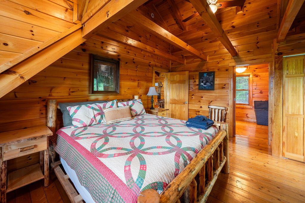 725 725 Big Bear Ridge Road, Gatlinburg, Tennessee, 37738, USA, 5 Bedrooms Bedrooms, ,6 BathroomsBathrooms,Residential,For Sale,725 Big Bear Ridge Road,308006