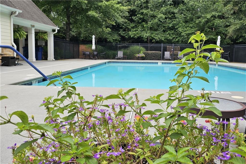 11143 11143 Blackbird Lane, Alpharetta, Georgia, 30022, USA, 4 Bedrooms Bedrooms, ,4 BathroomsBathrooms,Residential,For Sale,11143 Blackbird Lane,7815083