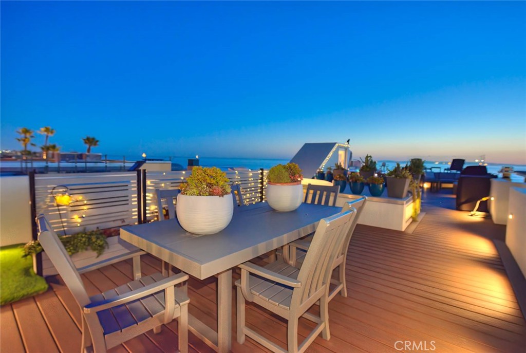 99 99 A Surfside, Surfside, California, 90743, USA, 4 Bedrooms Bedrooms, ,4 BathroomsBathrooms,Residential,For Sale,99 A Surfside,CV26025098