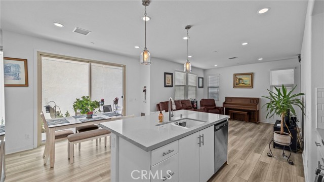 16282 16282 Meadowhouse Av, Chino, California, 91708, USA, 4 Bedrooms Bedrooms, ,3 BathroomsBathrooms,Residential,For Sale,16282 Meadowhouse Av,PW26088793