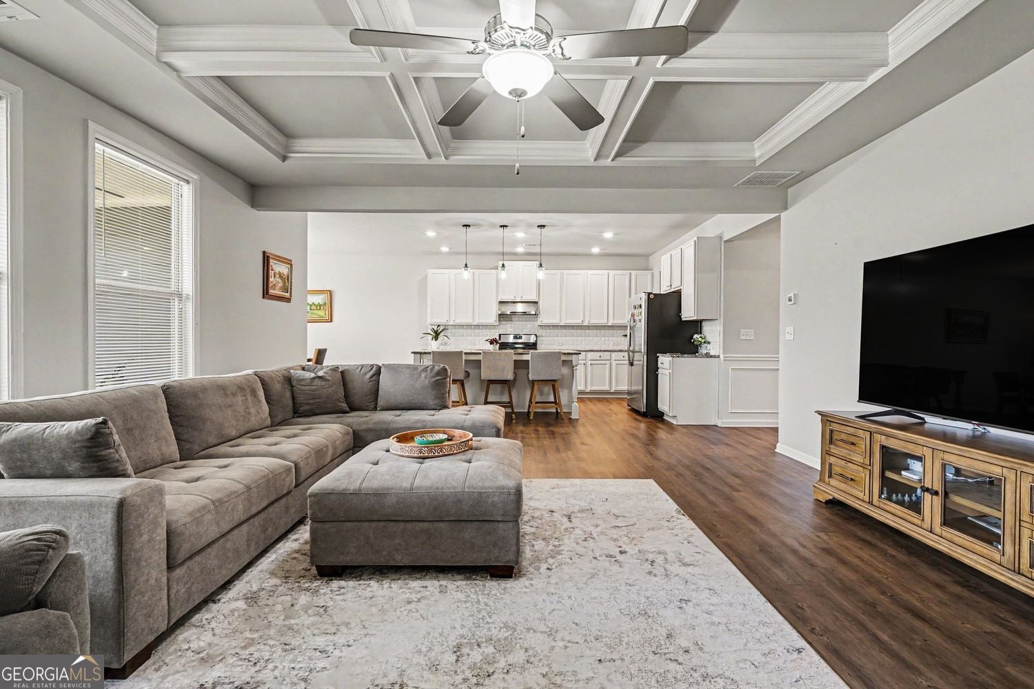 This 2,807 SF, 4-bedroom, 2.5-bath home is nestled in a vibrant commun – image 7