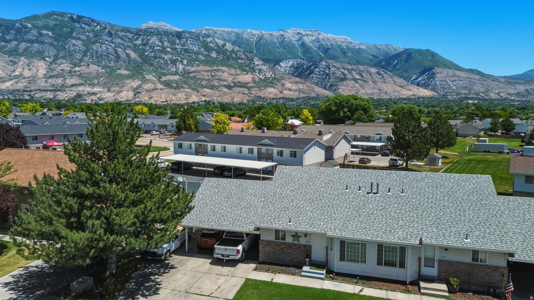 More photos to come. Spacious side-by-side duplex featuring 3 large be – image 25