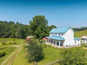 Offering One of the Most Beautiful Farms in Nicholas County A Rare opp – image 7