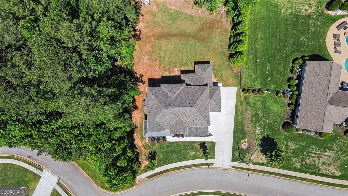 GOLF COURSE LIVING ANYONE??!! Experience luxury golf course living at – image 64